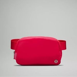 Lululemon Everywhere Belt Bag - Lip gloss Pink - Brand new with tags - Not used